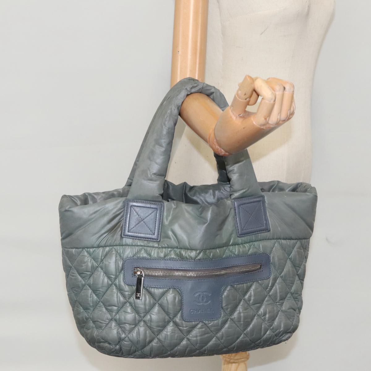 CHANEL Cococoon Shoulder Bag Nylon Gray Silver CC Auth 100324