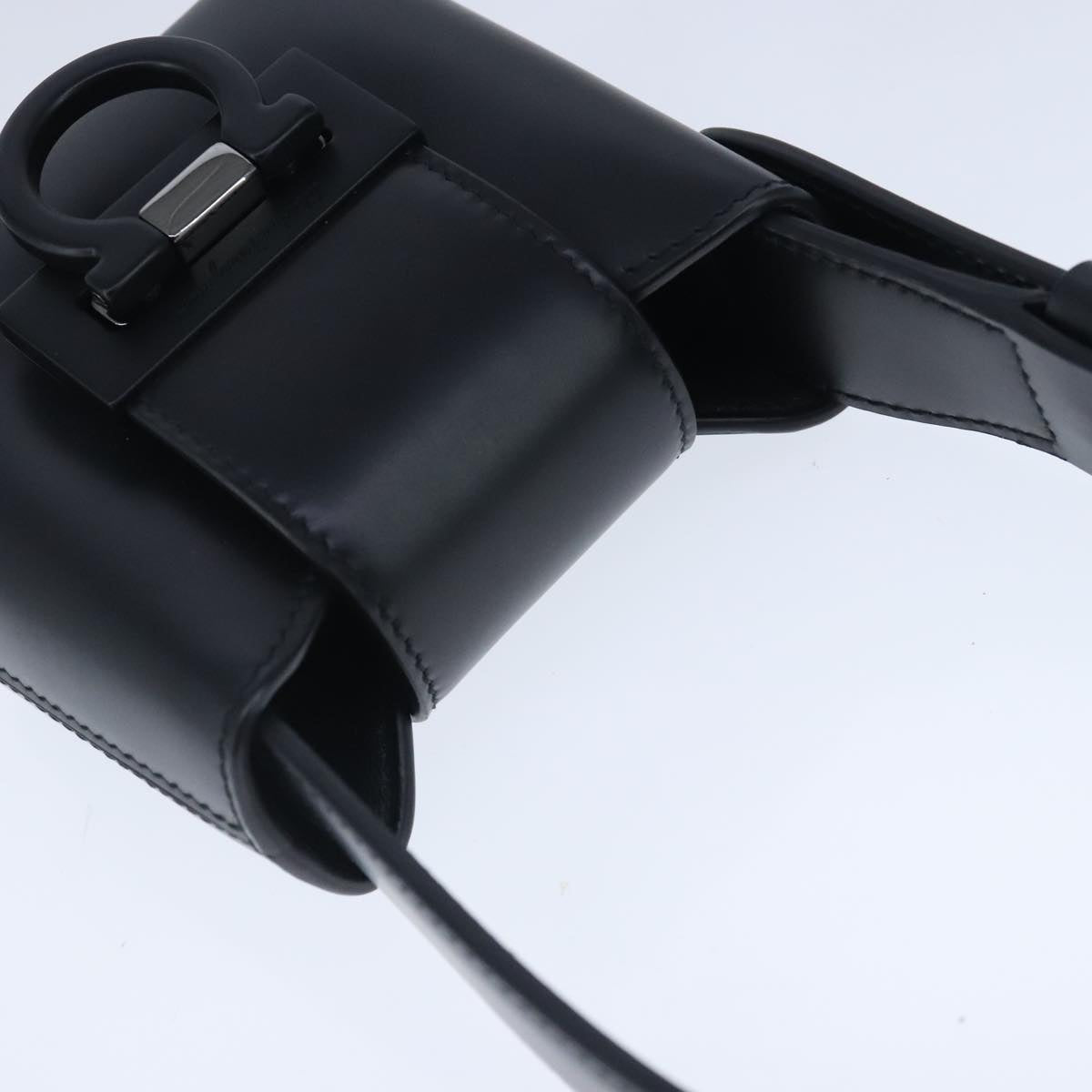 Salvatore Ferragamo Gancini Hand Bag Leather Black Auth 100624V