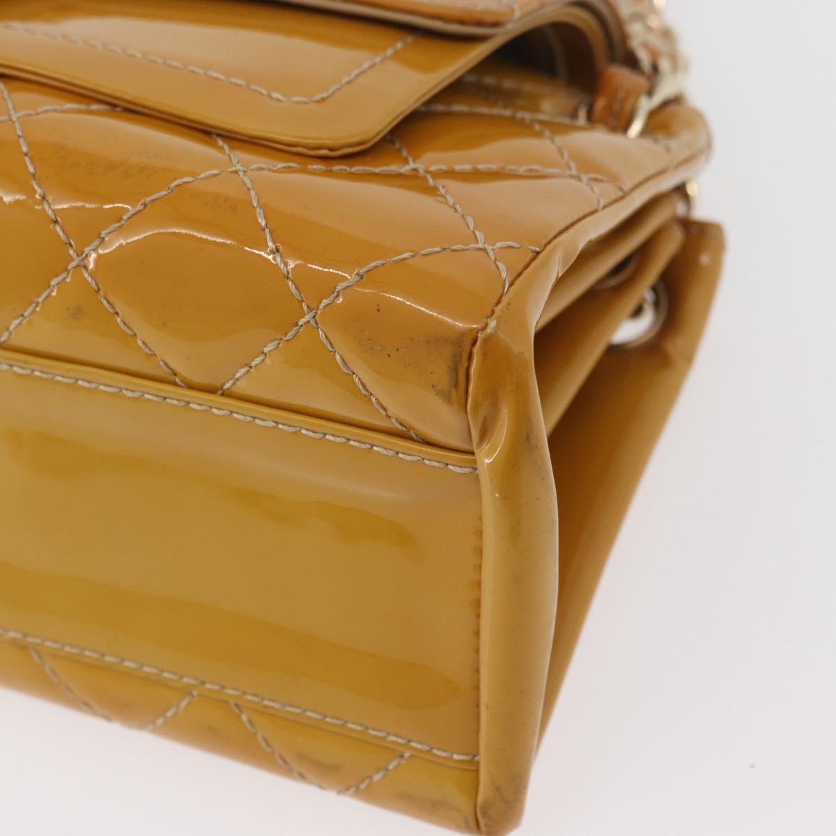 CHANEL Matelasse Chain Shoulder Bag Patent leather Yellow Gold CC Auth 100721