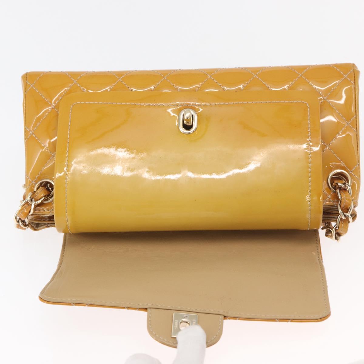CHANEL Matelasse Chain Shoulder Bag Patent leather Yellow Gold CC Auth 100721