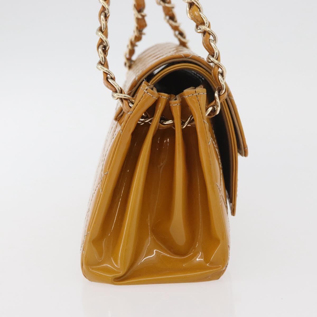 CHANEL Matelasse Chain Shoulder Bag Patent leather Yellow Gold CC Auth 100721