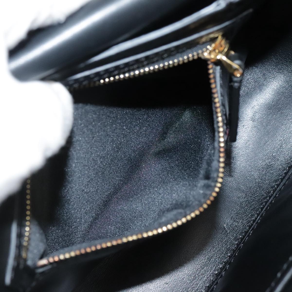VALENTINO Chain Shoulder Bag Leather Black Gold Auth 100869