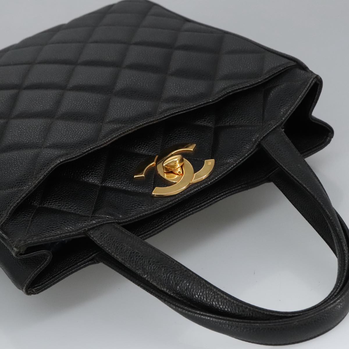 CHANEL Matelasse Hand Bag Caviar Skin Black CC Auth 101307M