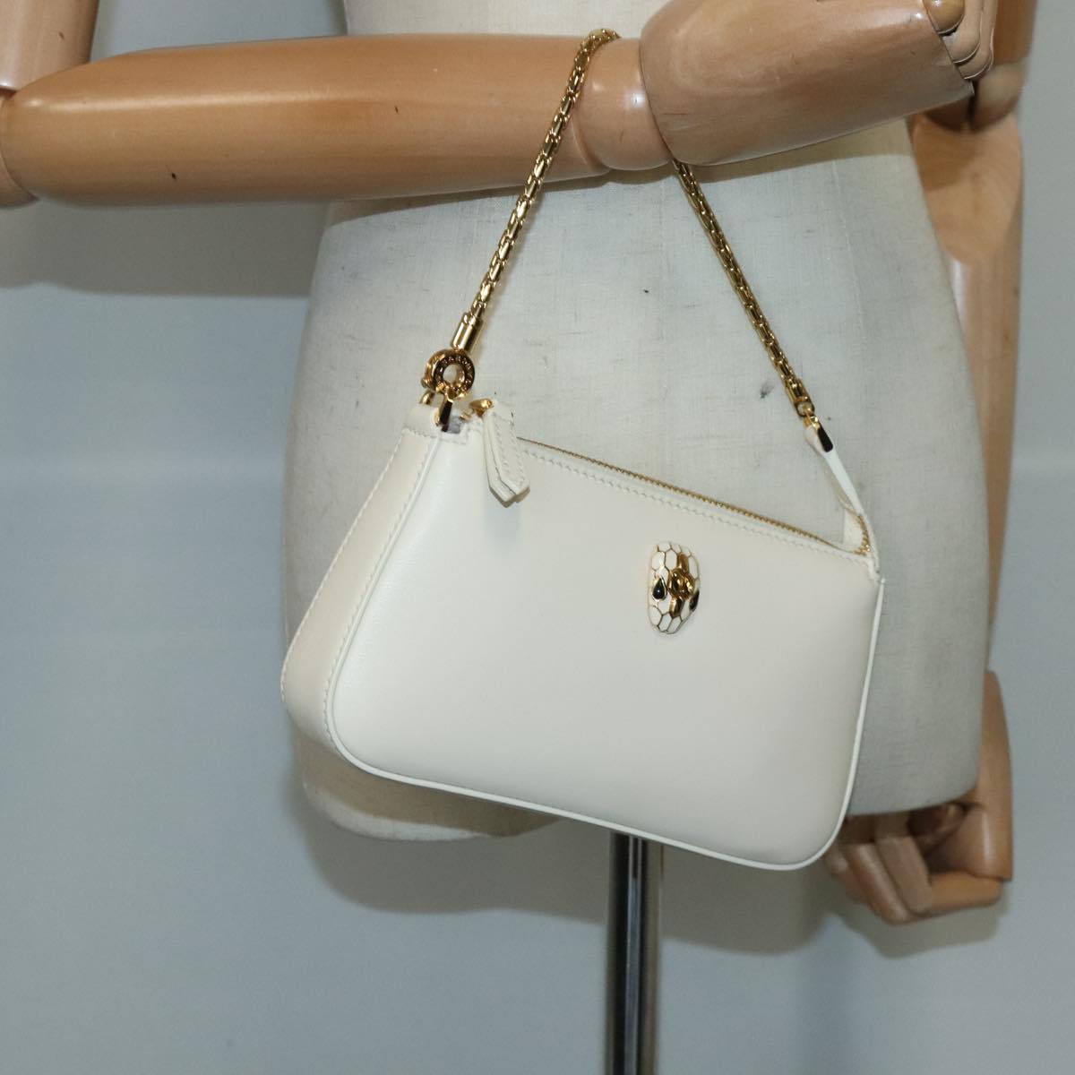 BVLGARI Serpenti Accessory Pouch Leather White Gold Auth 101324SA