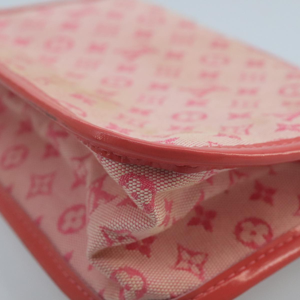 LOUIS VUITTON Monogram Mini Trousse Marie Kate Strawberry M92934 LV Auth 101544V