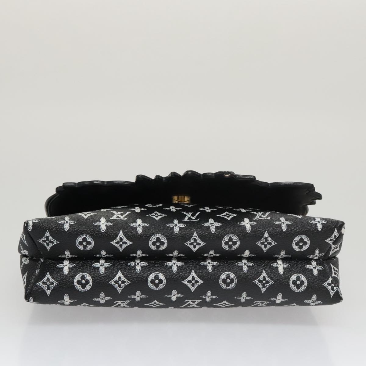 LOUIS VUITTON Catgram Cat Pochette Shoulder Bag Black M52935 LV Auth 101677SA