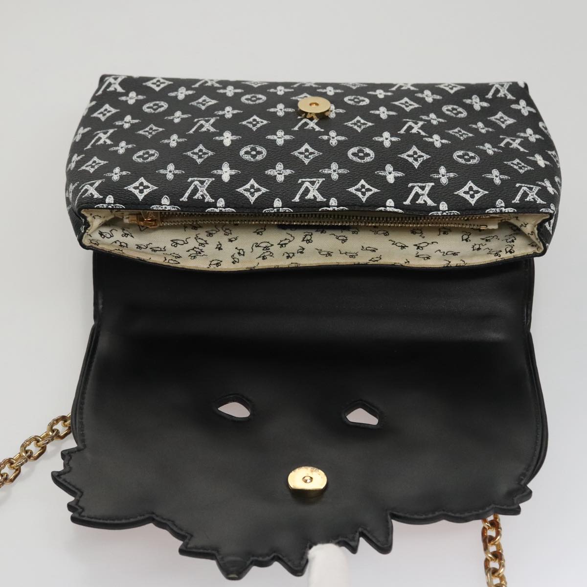 LOUIS VUITTON Catgram Cat Pochette Shoulder Bag Black M52935 LV Auth 101677SAM