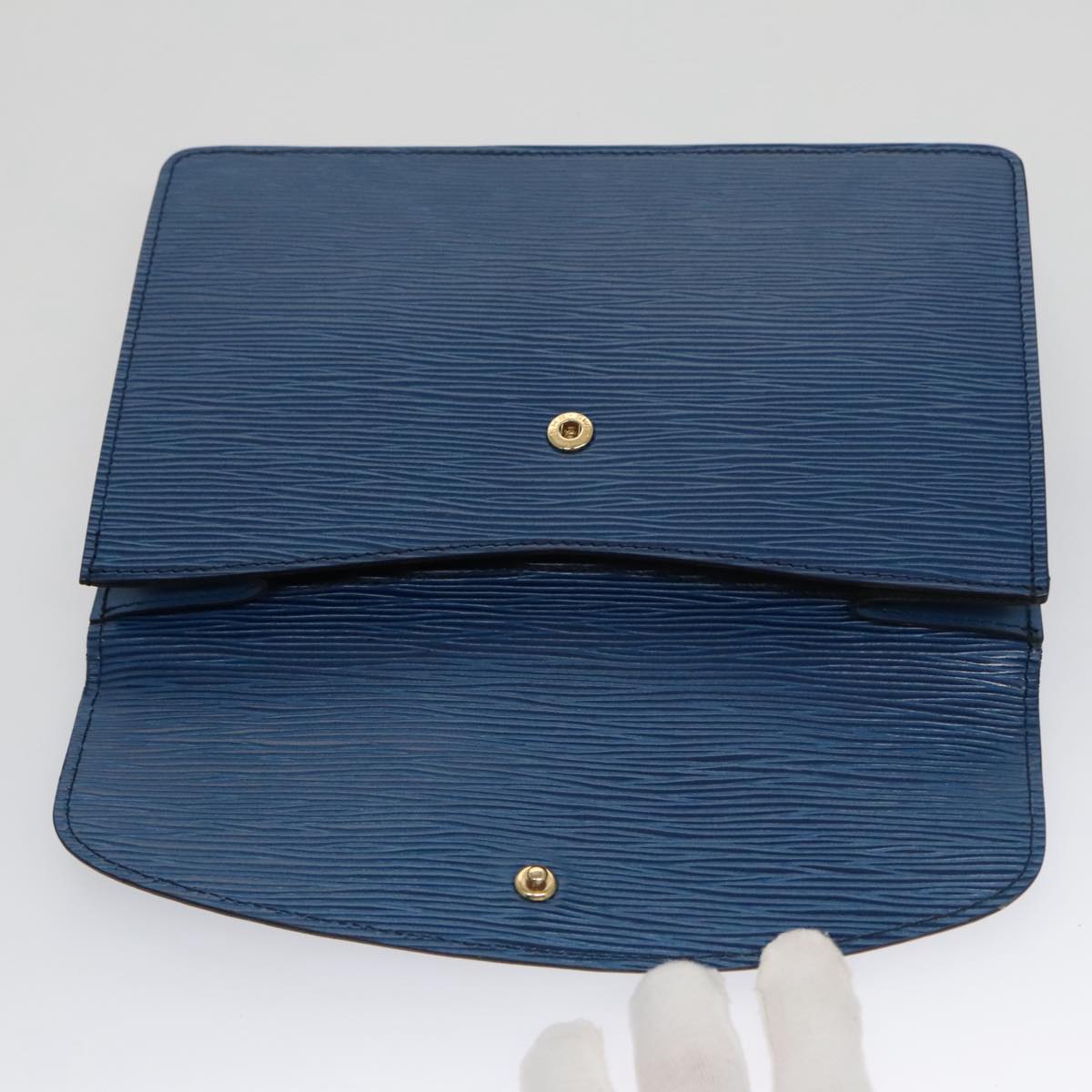 LOUIS VUITTON Epi Montaigne 23 Clutch Bag Blue M52665 LV Auth 101782