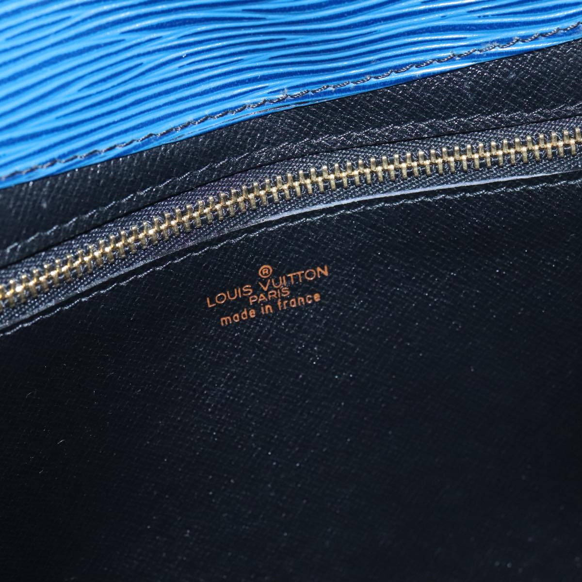 LOUIS VUITTON Epi Montaigne 23 Clutch Bag Blue M52665 LV Auth 101782