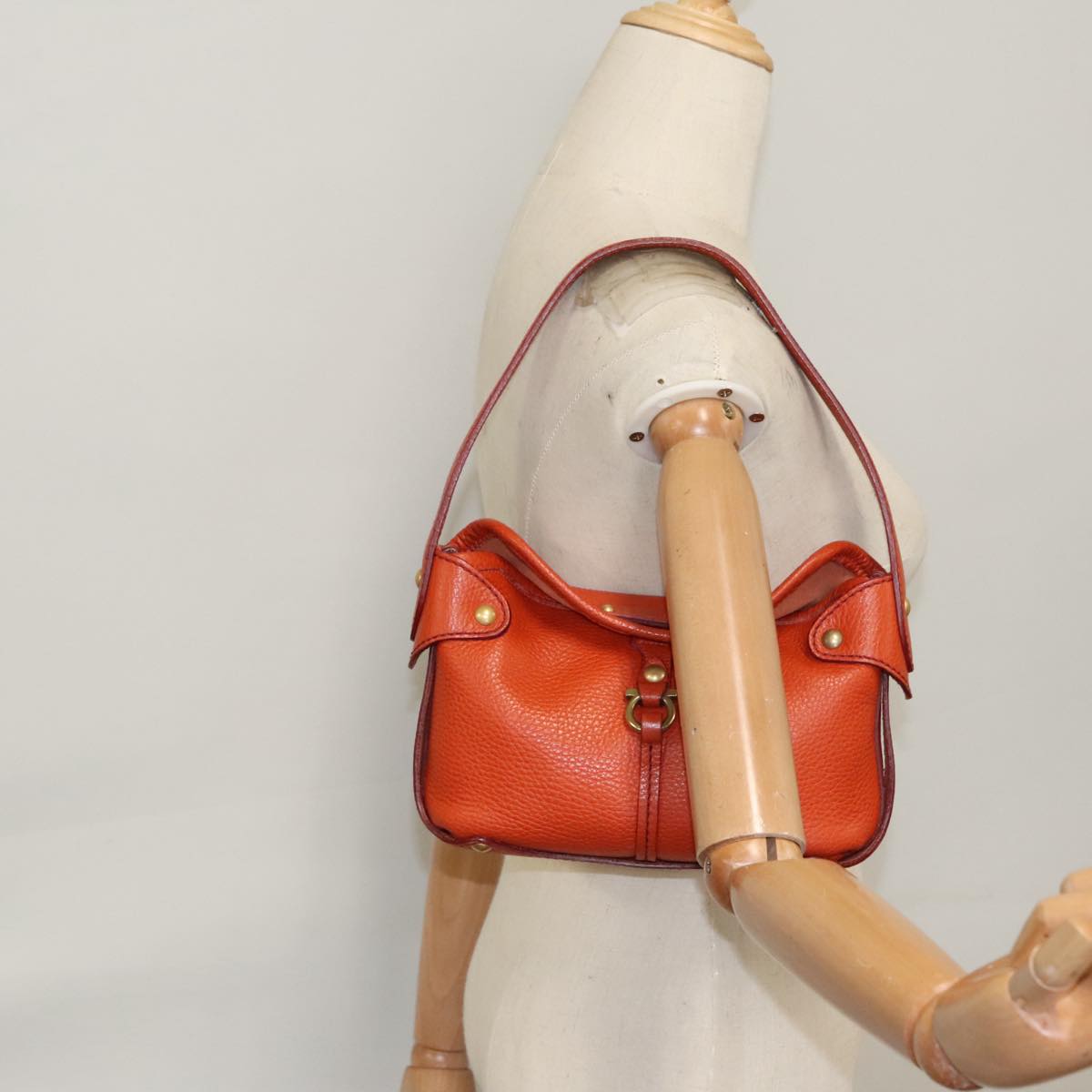 Salvatore Ferragamo Gancini Hand Bag Leather Orange Gold Auth 101900