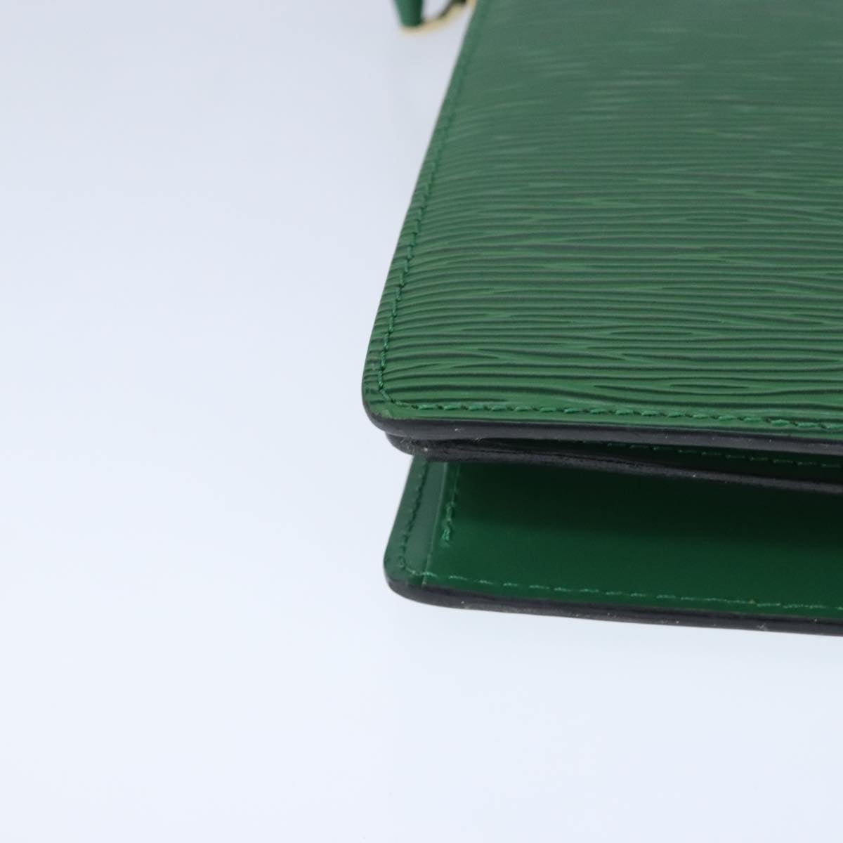LOUIS VUITTON Epi Capuchin Shoulder Bag Green M52344 LV Auth 102505
