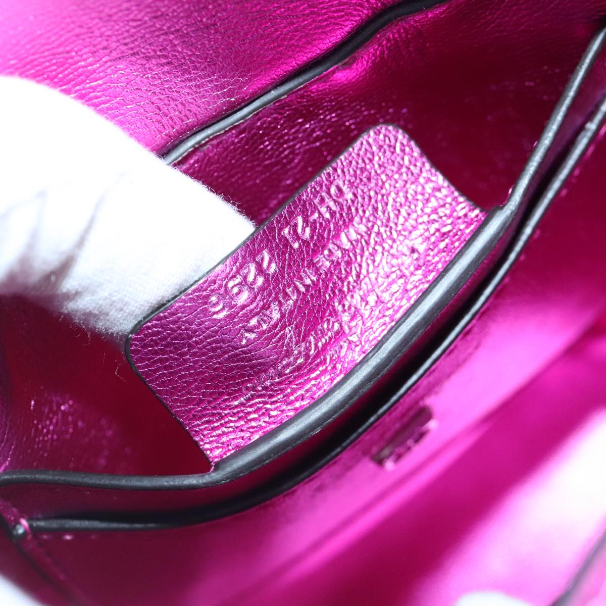 Salvatore Ferragamo Gancini Shoulder Bag Leather Pink Silver Auth 102537AV