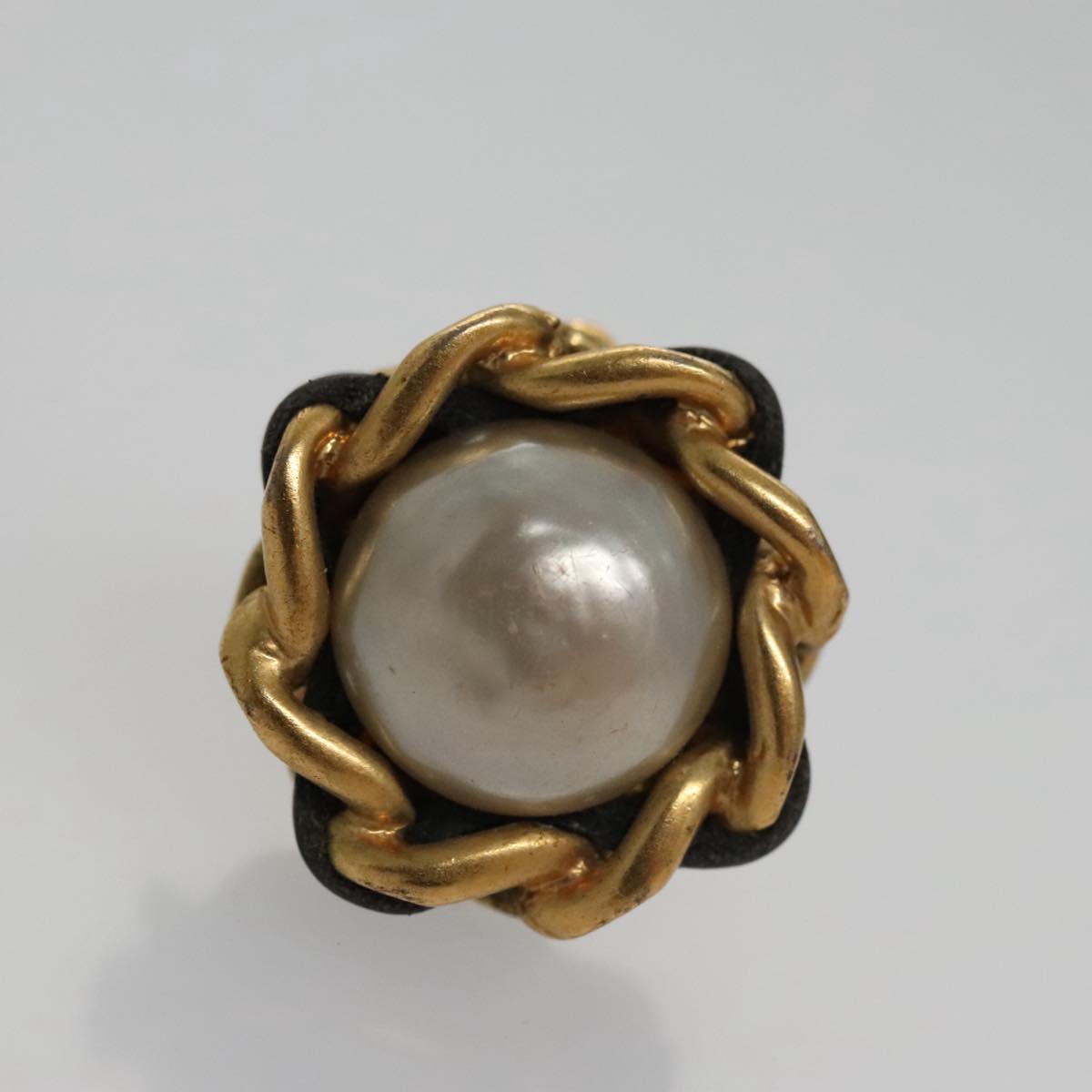 CHANEL Earring metal Gold CC Auth 103474