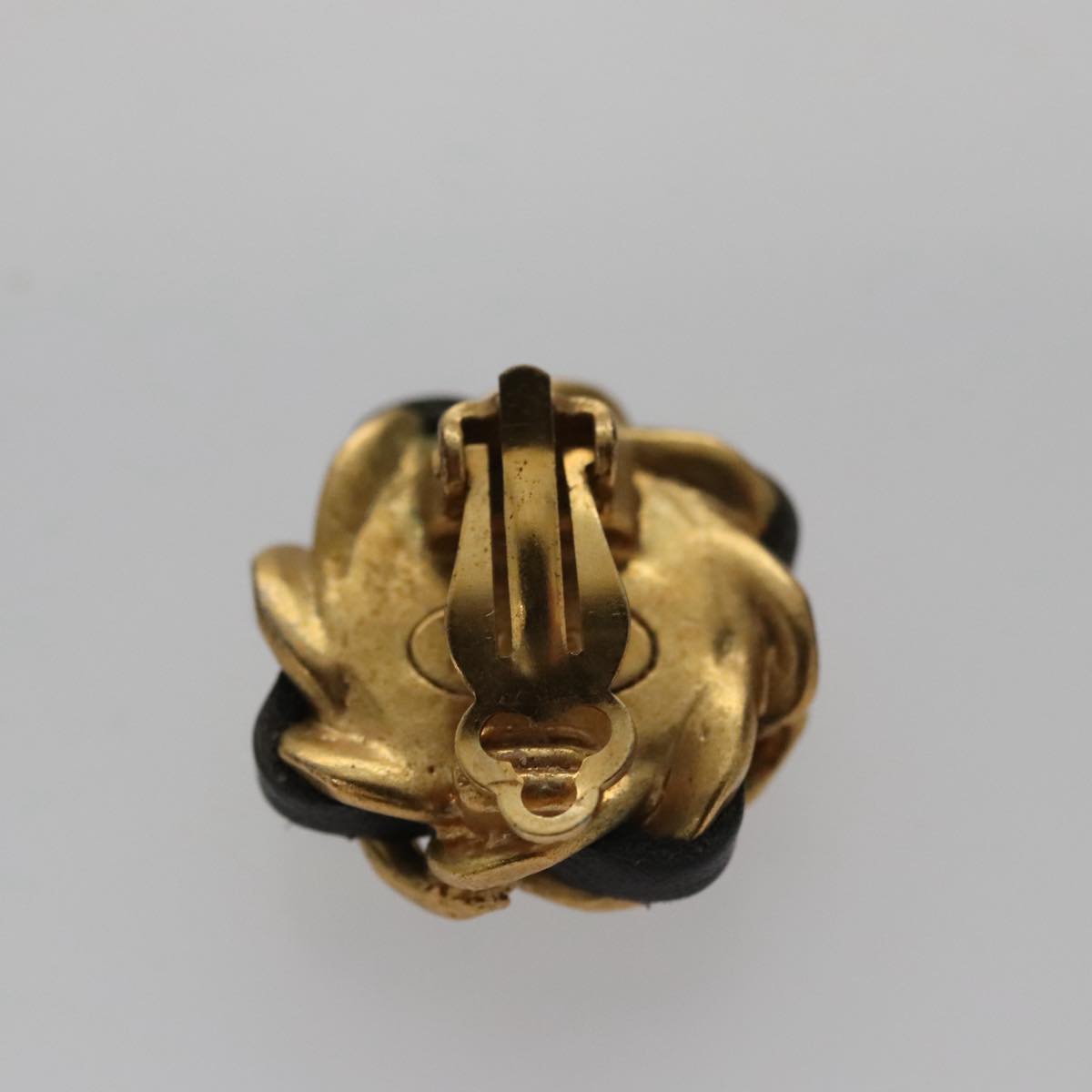CHANEL Earring metal Gold CC Auth 103474