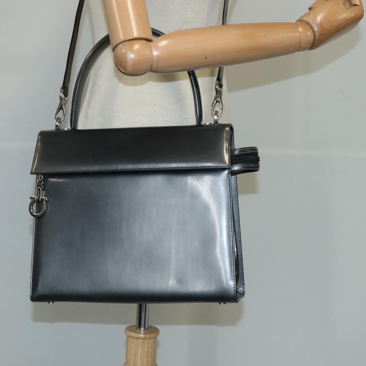 Salvatore Ferragamo Hand Bag Enamel 2way Black Silver Auth 103651