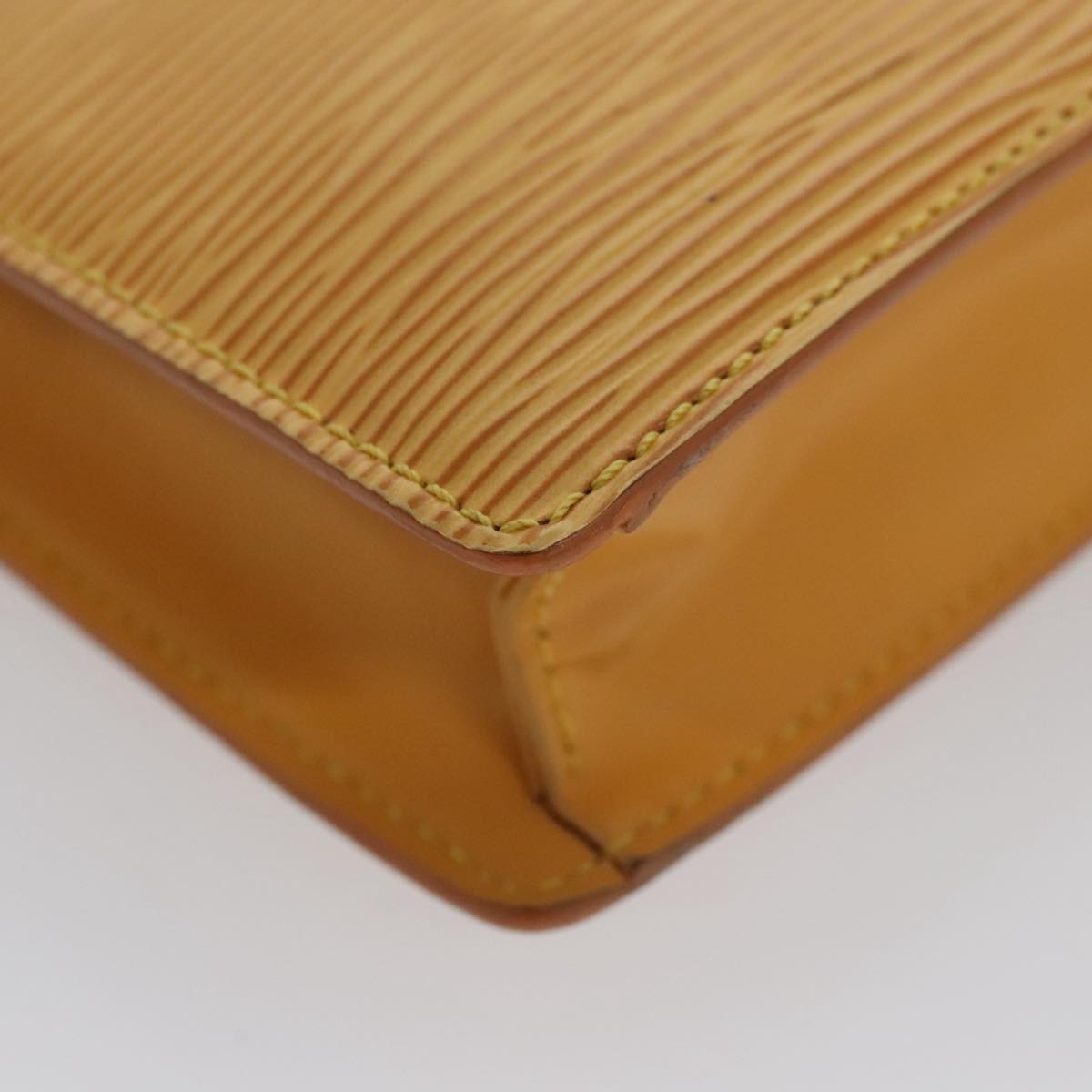 LOUIS VUITTON Epi Poche Toilette 15 Pouch Yellow LV Auth 103963