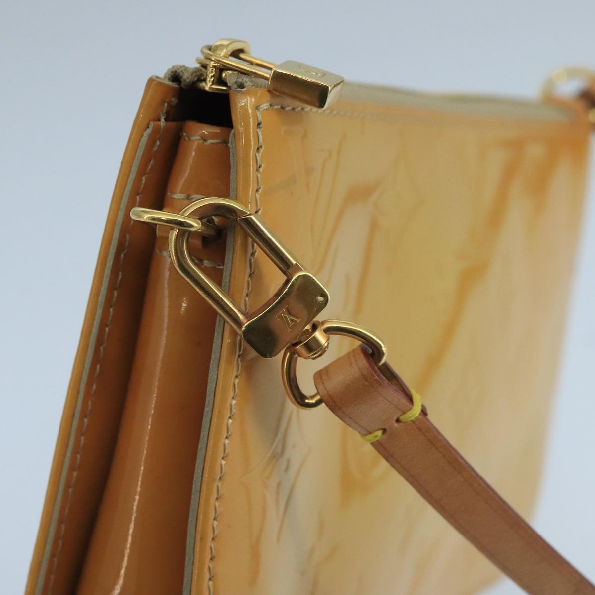 LOUIS VUITTON Monogram Vernis Lexington Accessory Pouch Beige M91010 Auth 104125