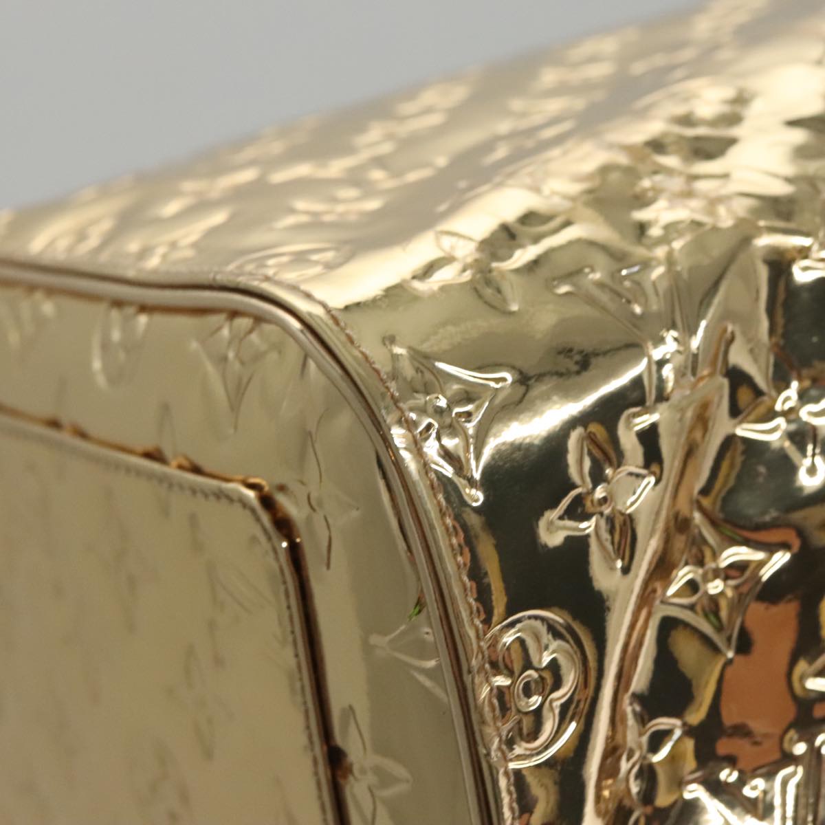 LOUIS VUITTON Monogram Miroir Keepall 55 Boston Bag Gold LV Auth 104239S