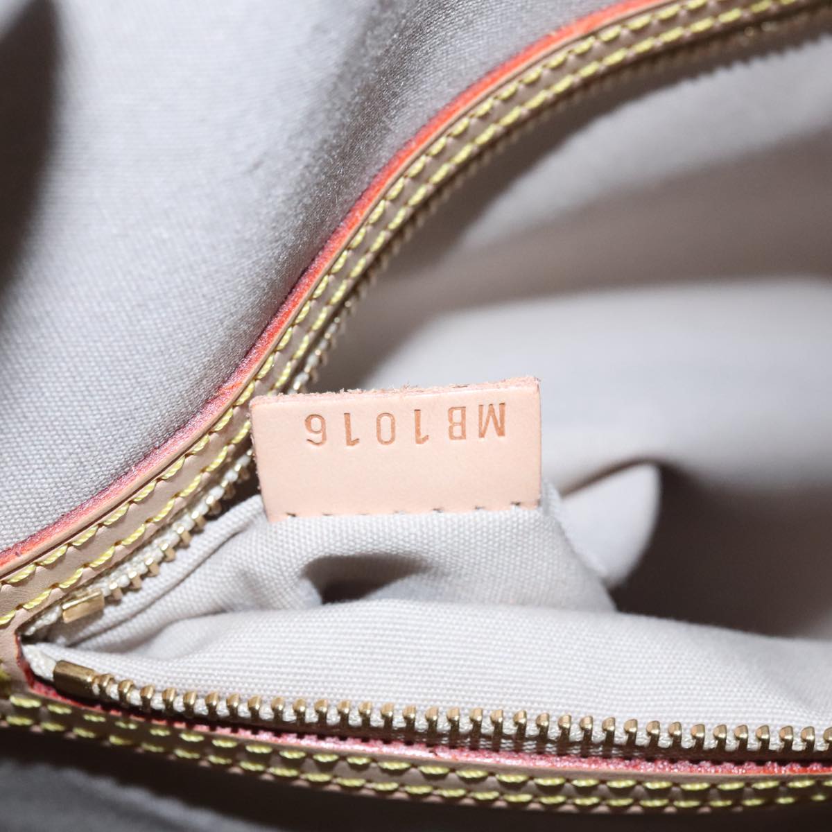 LOUIS VUITTON Monogram Miroir Keepall 55 Boston Bag Gold LV Auth 104239S