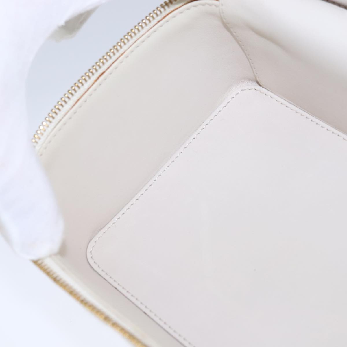 CHANEL Vanity Chain Wild Stitch Pouch Cotton White CC Auth 104339AV
