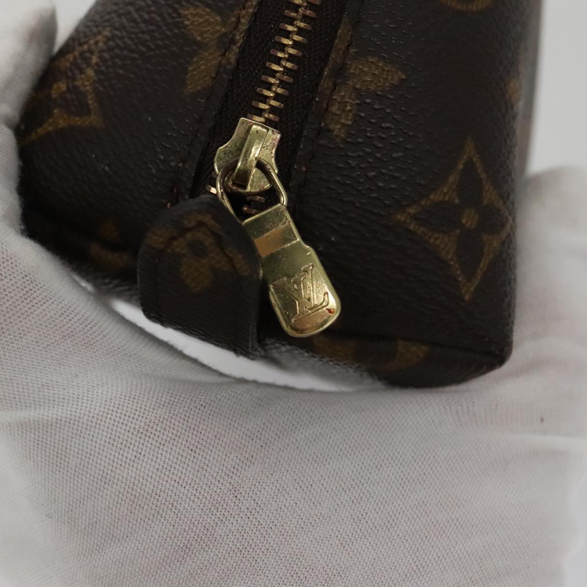 LOUIS VUITTON Monogram Trousse Demi Ronde Cosmetic Pouch M47520 LV Auth 104341