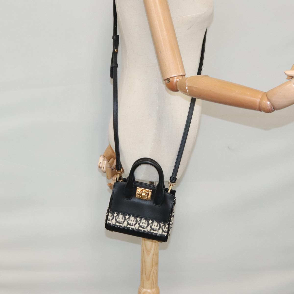 Salvatore Ferragamo Gancini Bag Canvas Leather 2way White Black Auth 104438AV