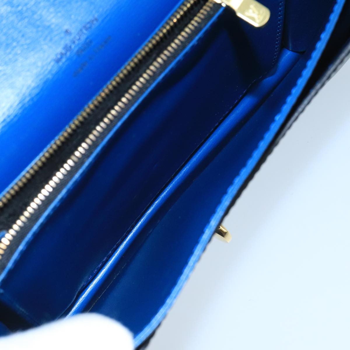 LOUIS VUITTON Epi Bicolor Free Run Shoulder Bag Black Blue M52415 LV Auth 104568