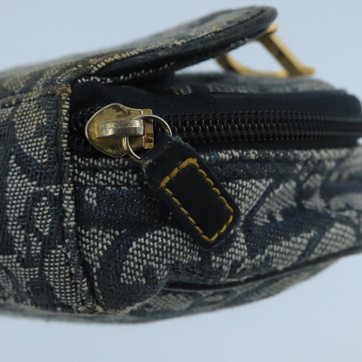 Christian Dior Trotter Canvas Pouch Navy Gold Auth 104571