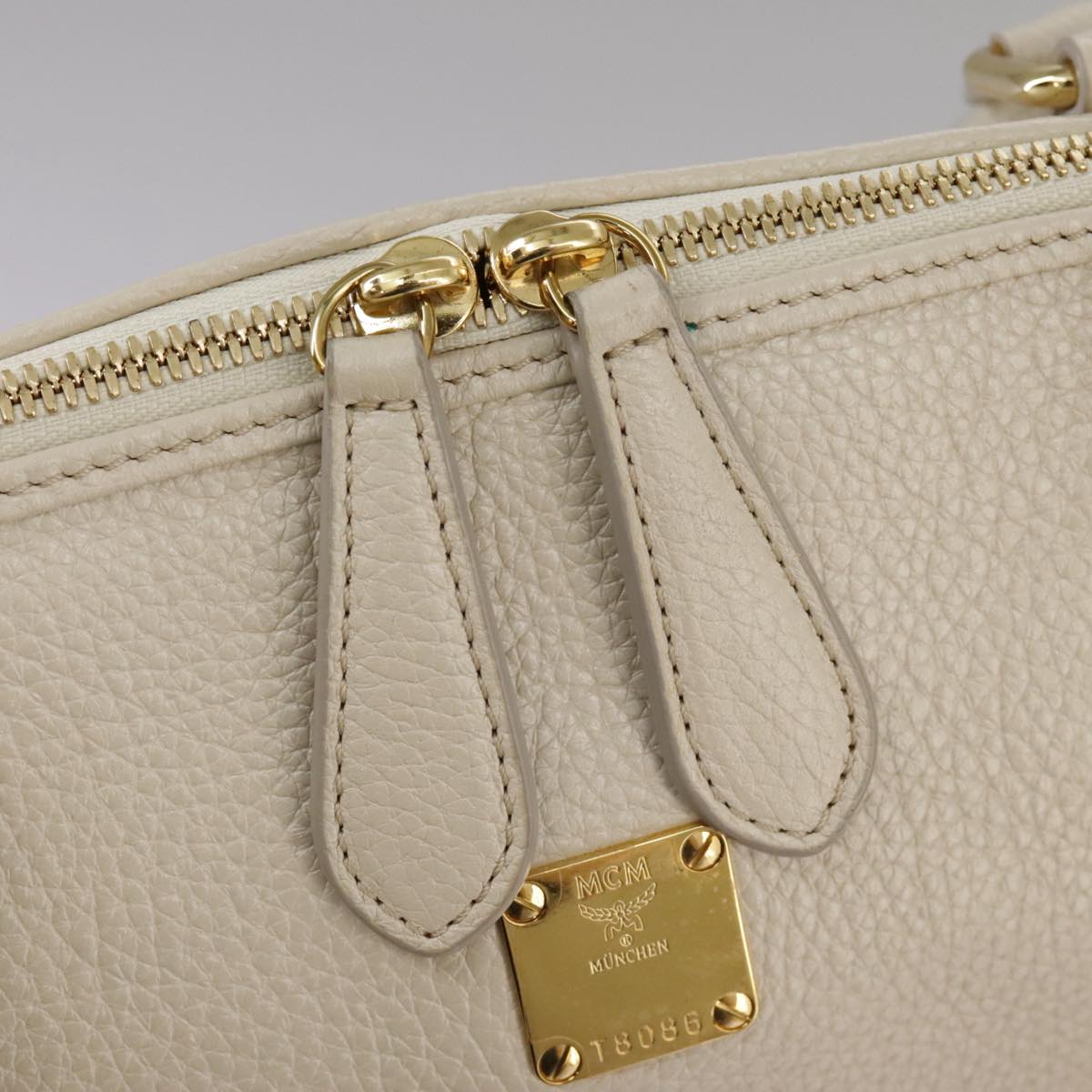 MCM Tote Bag Leather White Auth 104772