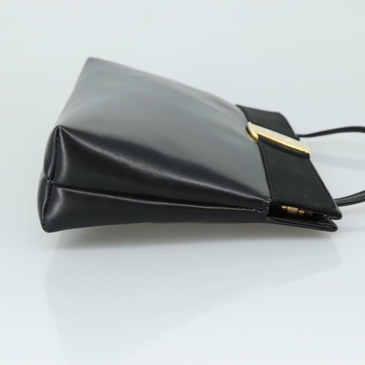 Salvatore Ferragamo Vala Shoulder Bag Leather Black Auth 104804