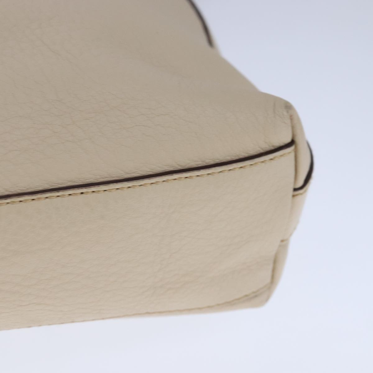 Salvatore Ferragamo Gancini Shoulder Bag Leather Beige Silver Auth 104818
