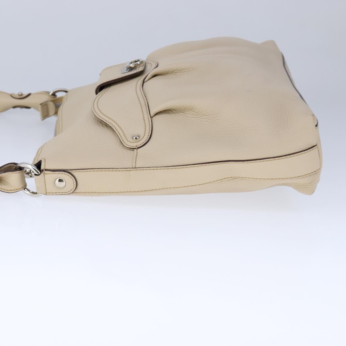 Salvatore Ferragamo Gancini Shoulder Bag Leather Beige Silver Auth 104818