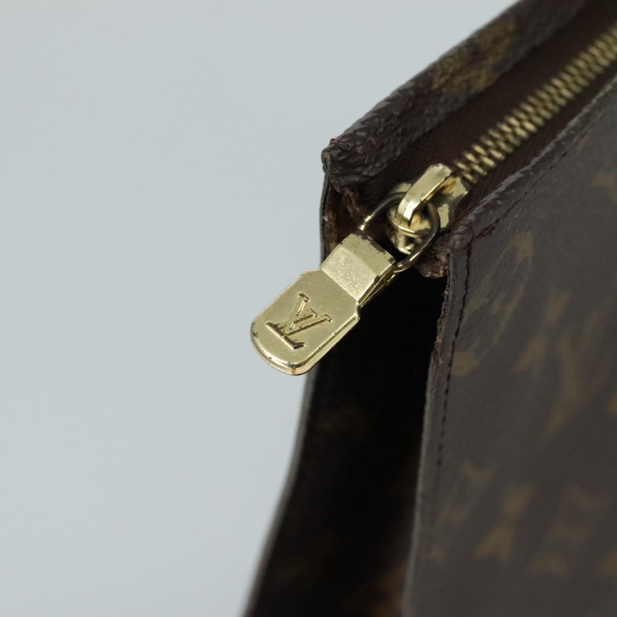 LOUIS VUITTON Monogram Poche Toilette 26 Pouch M47542 LV Auth 104900