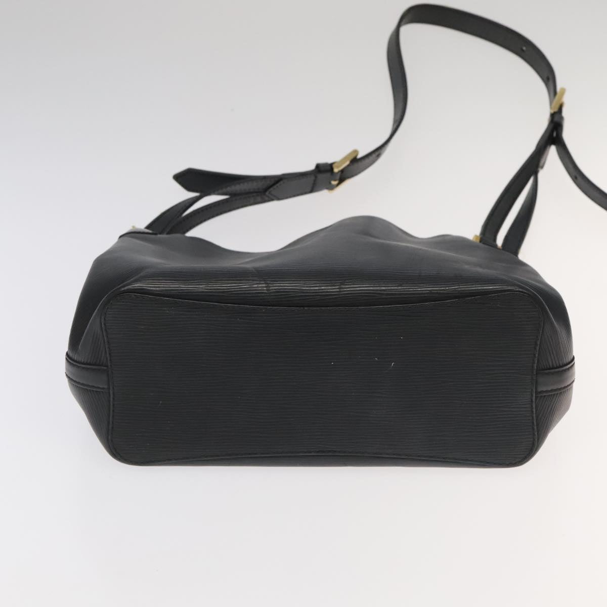 LOUIS VUITTON Epi Mandala MM Shoulder Bag Black M58892 LV Auth 105298