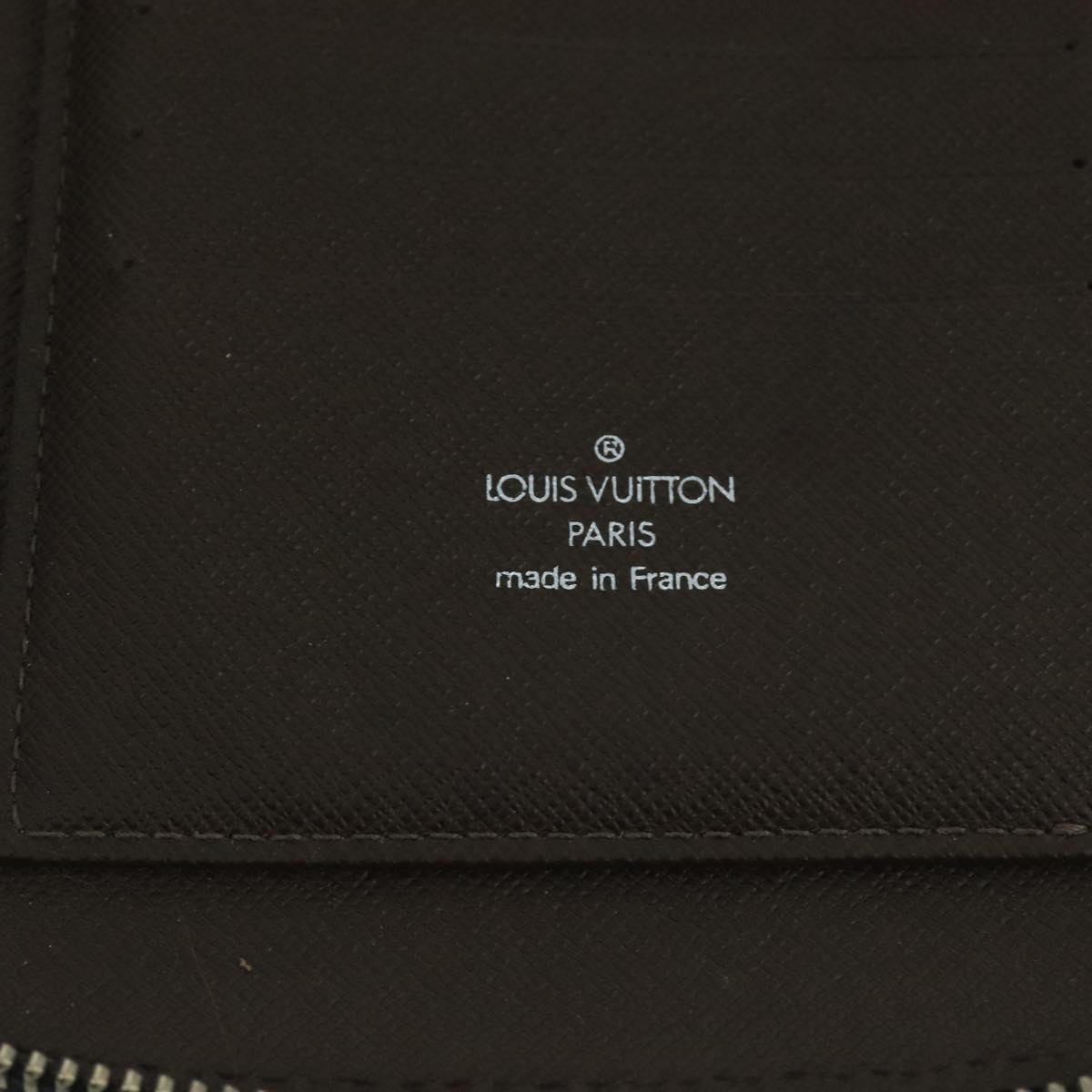 LOUIS VUITTON Taiga Organizer Atoll Travel Case Grizzly M30658 LV Auth 105329