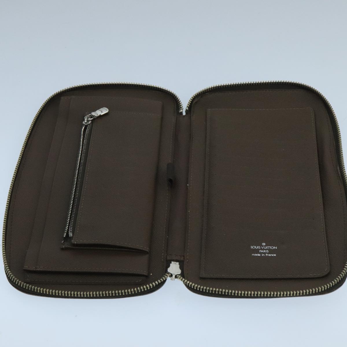 LOUIS VUITTON Taiga Organizer Atoll Travel Case Grizzly M30658 LV Auth 105329