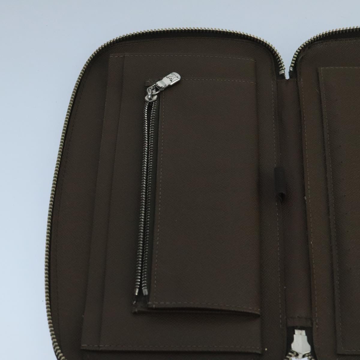 LOUIS VUITTON Taiga Organizer Atoll Travel Case Grizzly M30658 LV Auth 105329