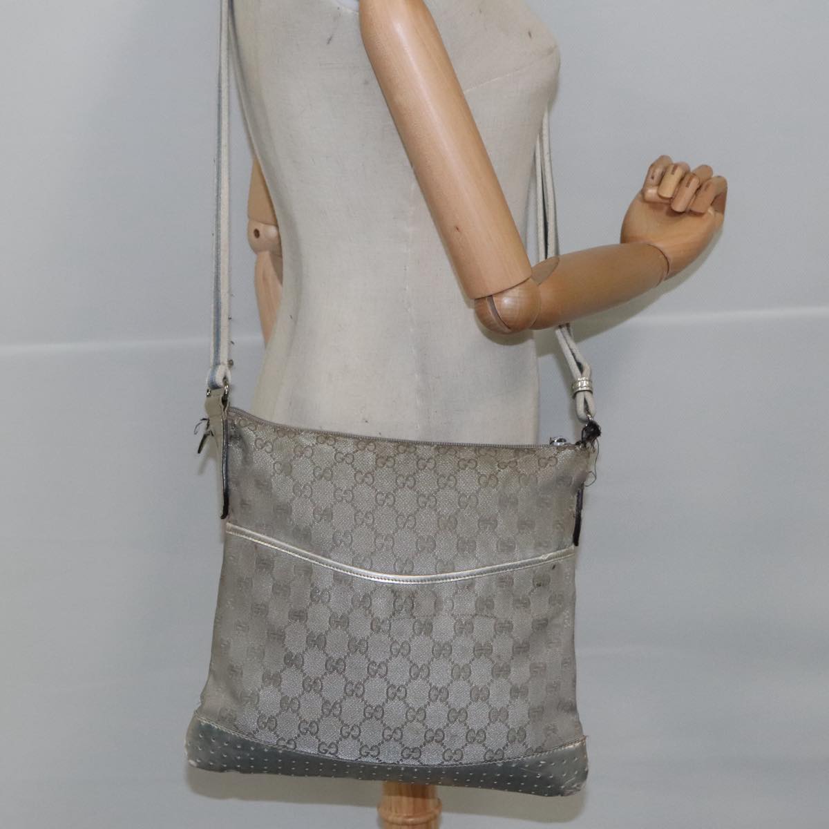 GUCCI GG Canvas Sherry Line Shoulder Bag Blue Silver gray 145857 Auth 105354