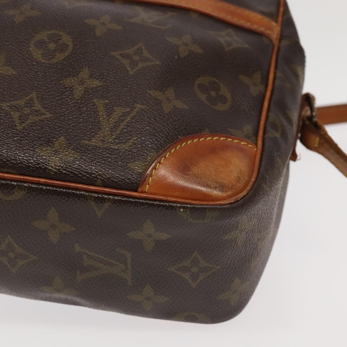 LOUIS VUITTON Monogram Trocadero 30 Shoulder Bag M51272 LV Auth 105361