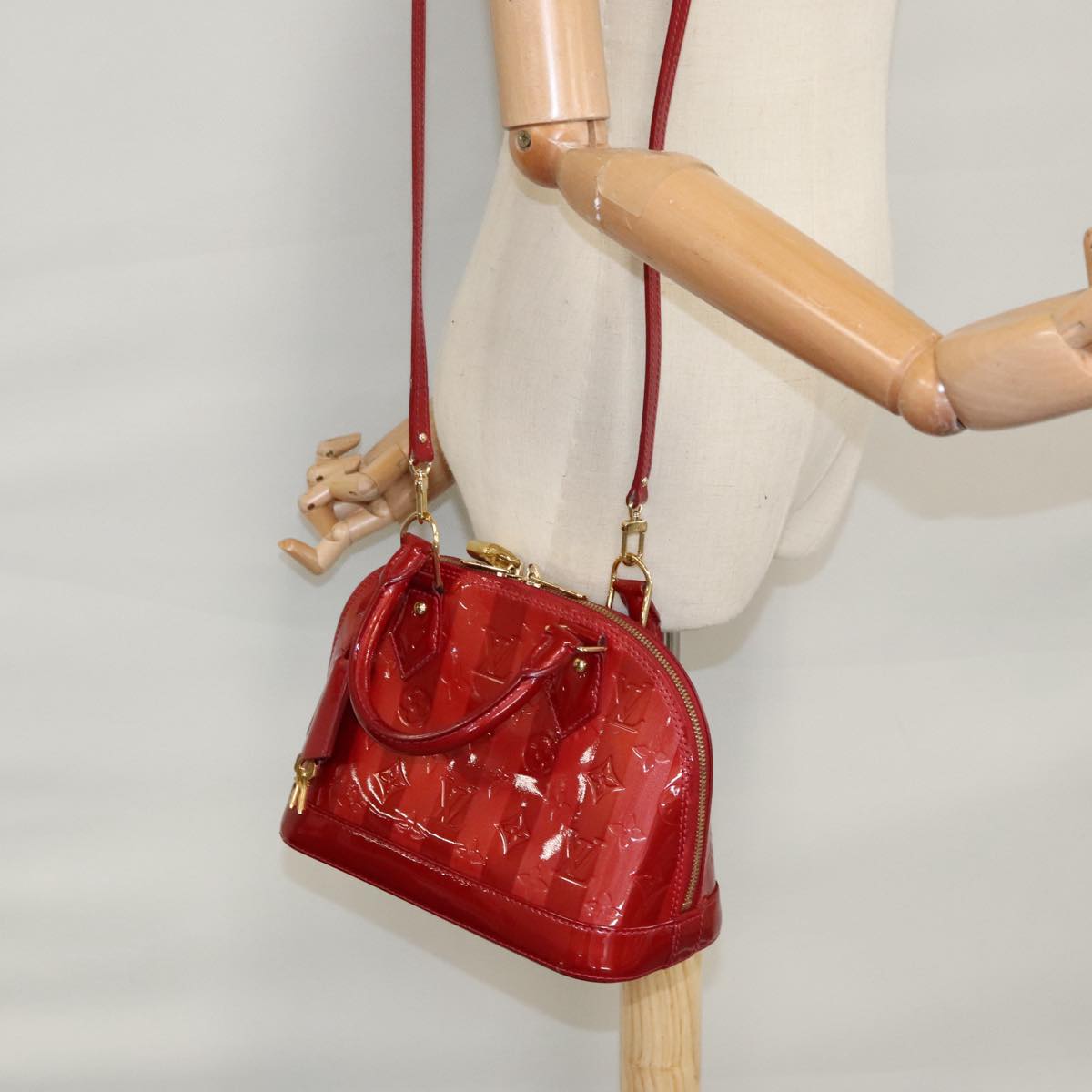 LOUIS VUITTON Vernis Rayure Alma BB Bag 2way Pomme D'amour M91593 Auth 105512AV
