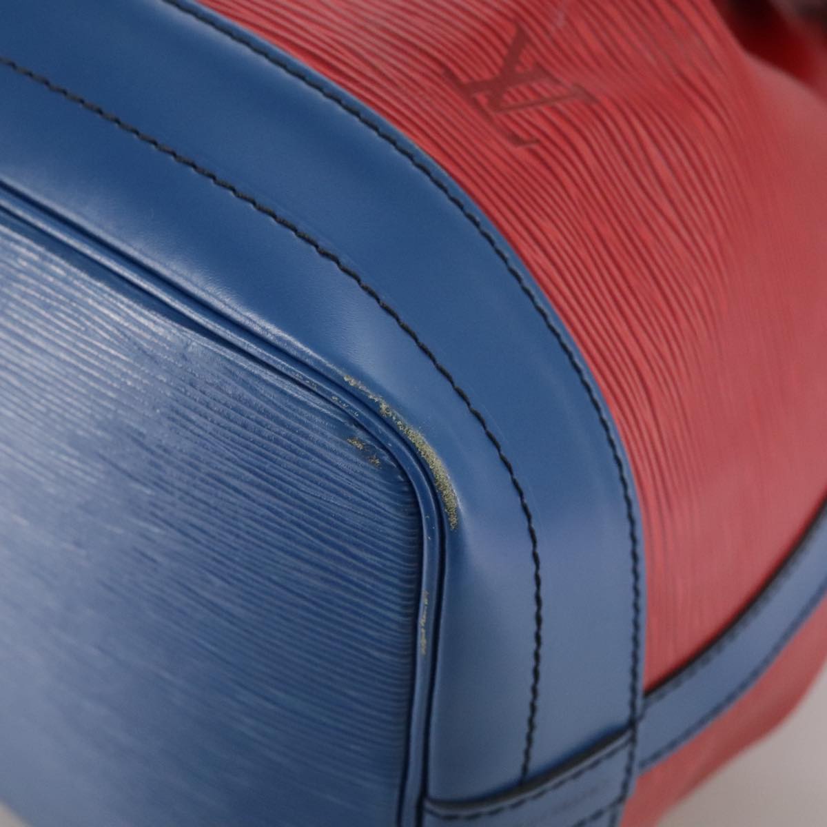 LOUIS VUITTON Epi Noe Shoulder Bag Bicolor Red Blue M44084 LV Auth 105531