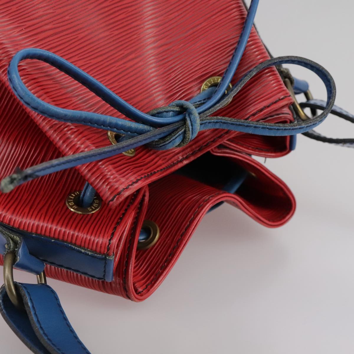 LOUIS VUITTON Epi Noe Shoulder Bag Bicolor Red Blue M44084 LV Auth 105531