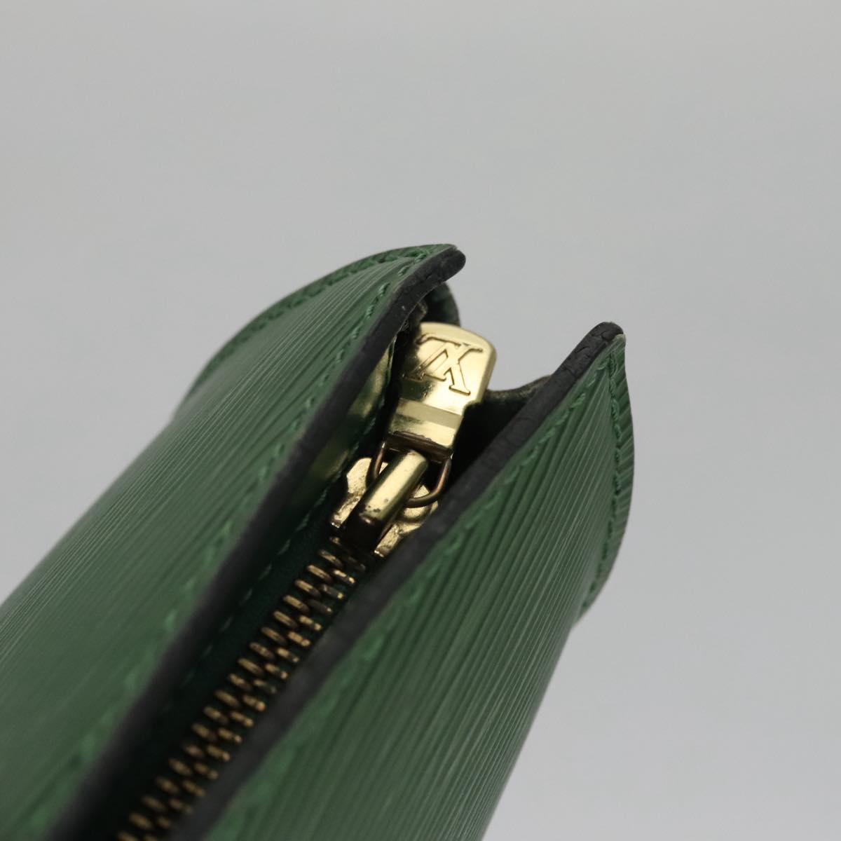 LOUIS VUITTON Epi Saint Jacques Poignees Long Bag Green M52334 LV Auth 105604