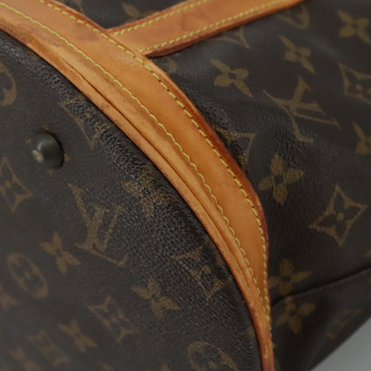 LOUIS VUITTON Monogram Bucket GM Shoulder Bag M42236 LV Auth 105824