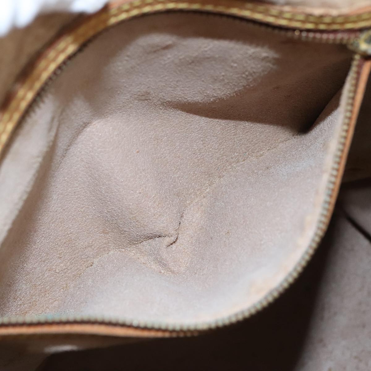 LOUIS VUITTON Monogram Bucket GM Shoulder Bag M42236 LV Auth 105824