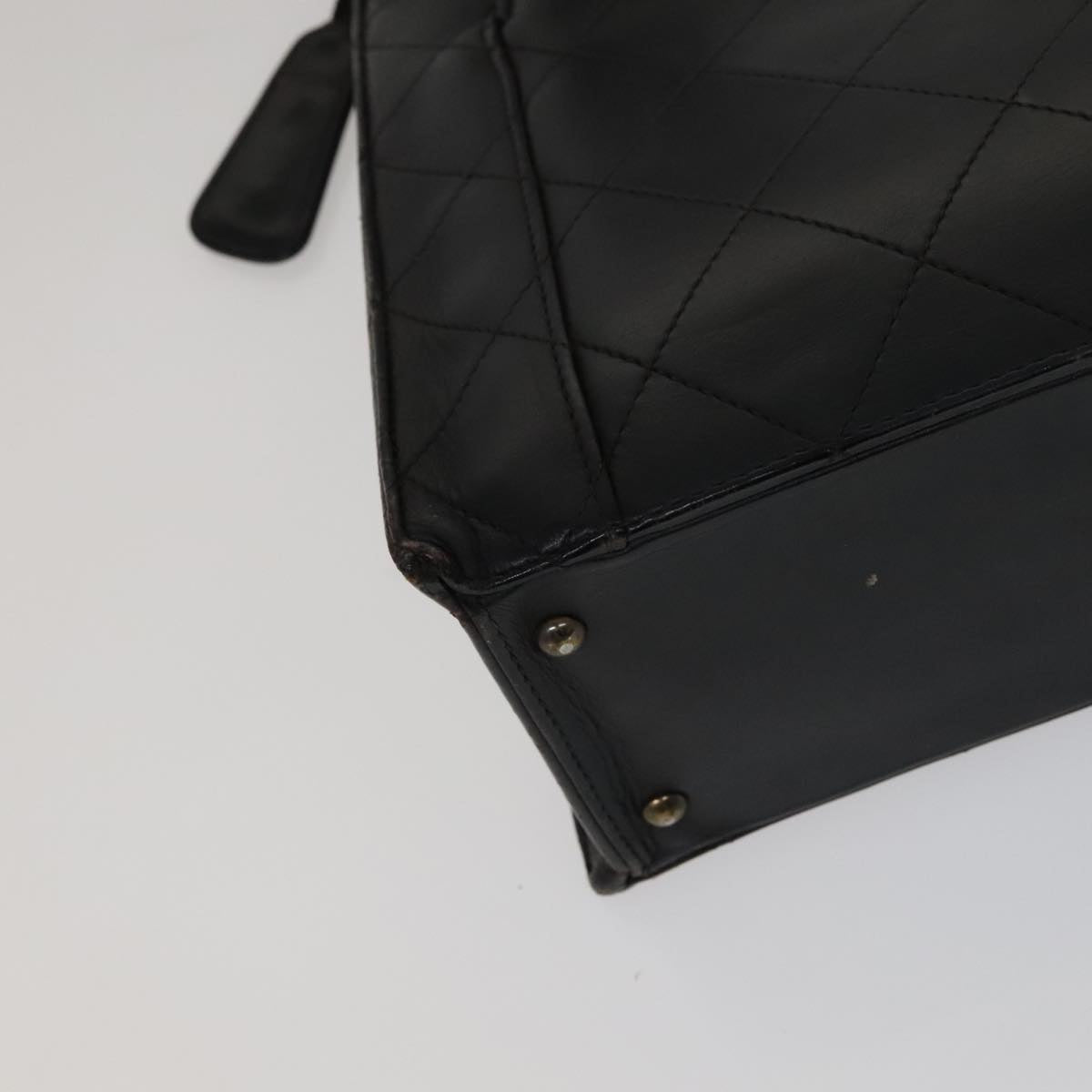 CHANEL Matelasse Shoulder Bag Leather Black CC Auth 105958