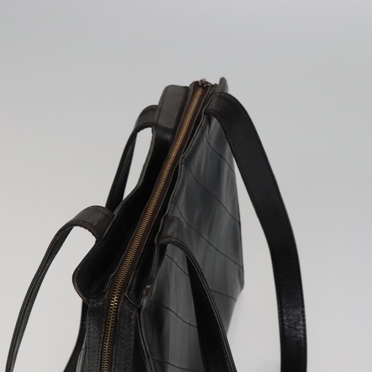 CHANEL Matelasse Shoulder Bag Leather Black CC Auth 105958