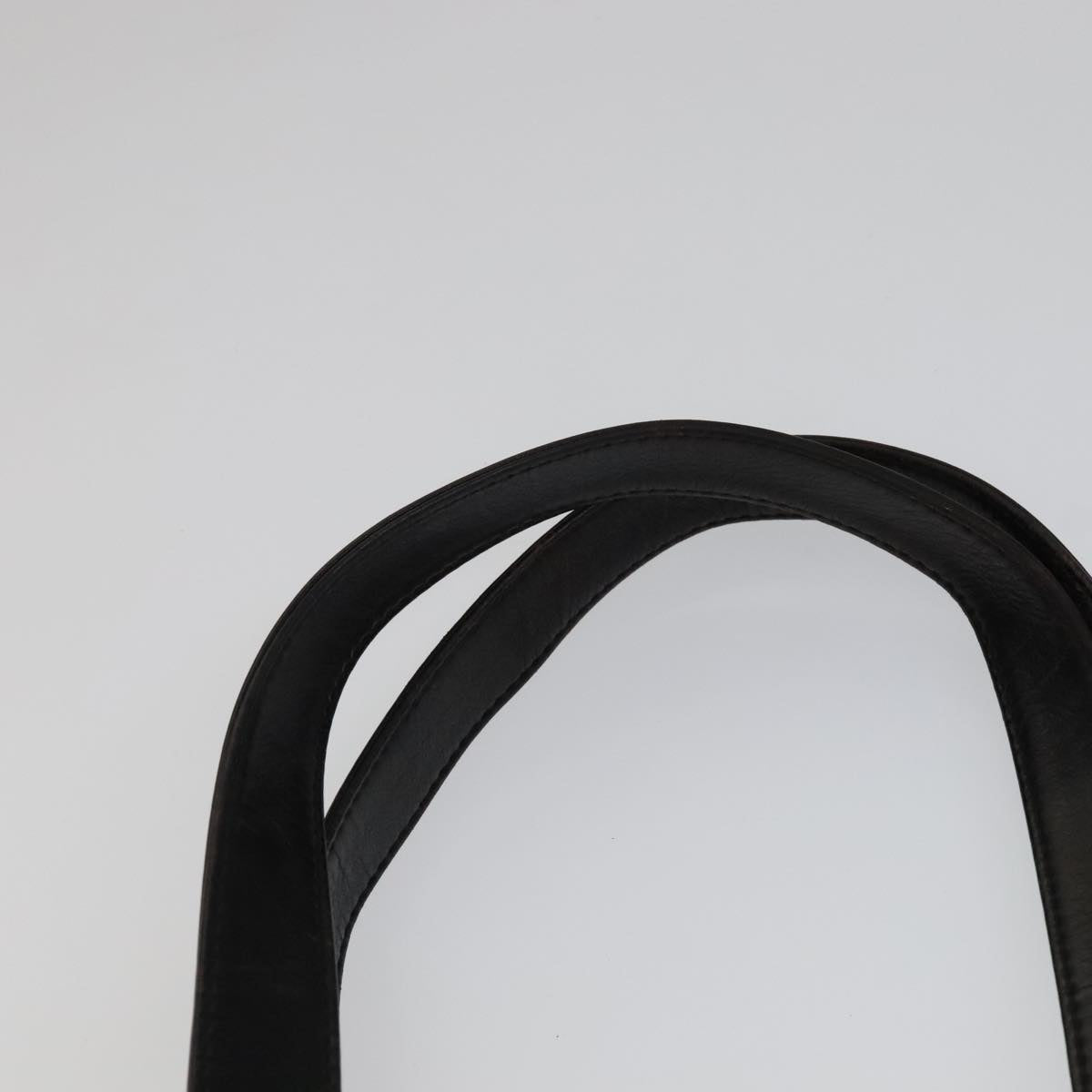 CHANEL Matelasse Shoulder Bag Leather Black CC Auth 105958