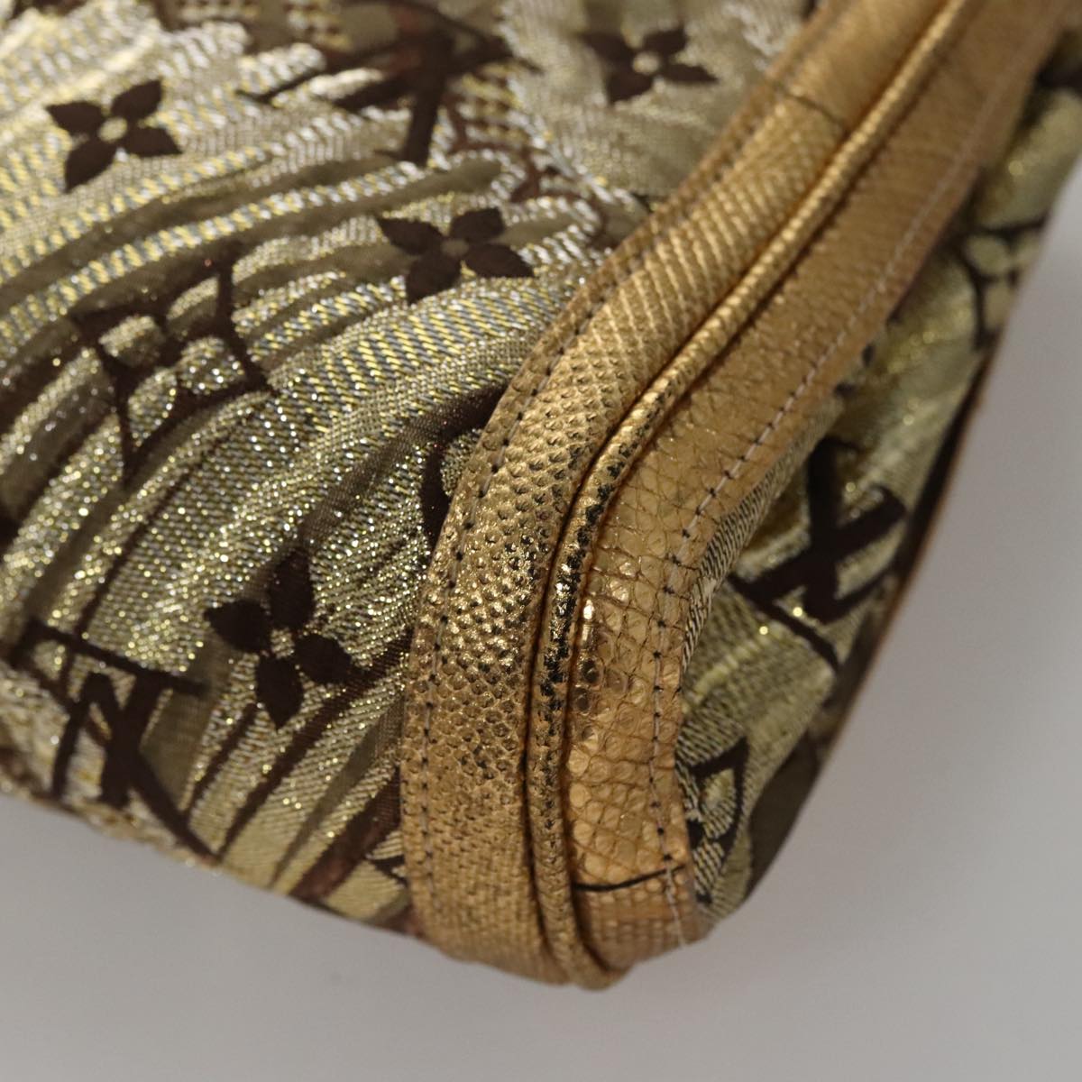 LOUIS VUITTON Monogram Brocade Tari Clutch Bag Gold M93142 LV Auth 106316S
