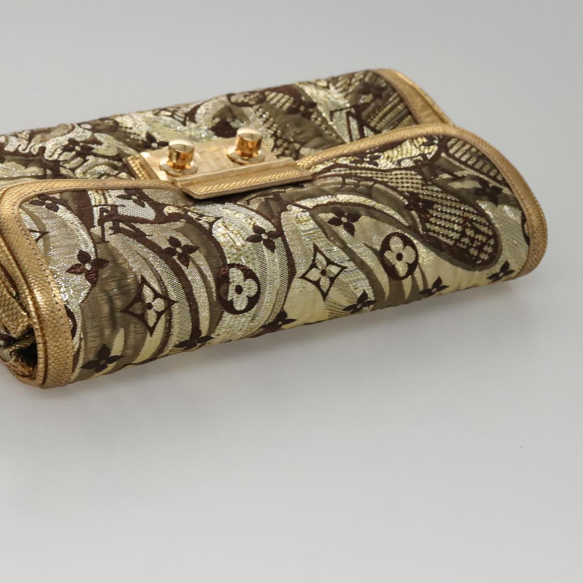 LOUIS VUITTON Monogram Brocade Tari Clutch Bag Gold M93142 LV Auth 106316S